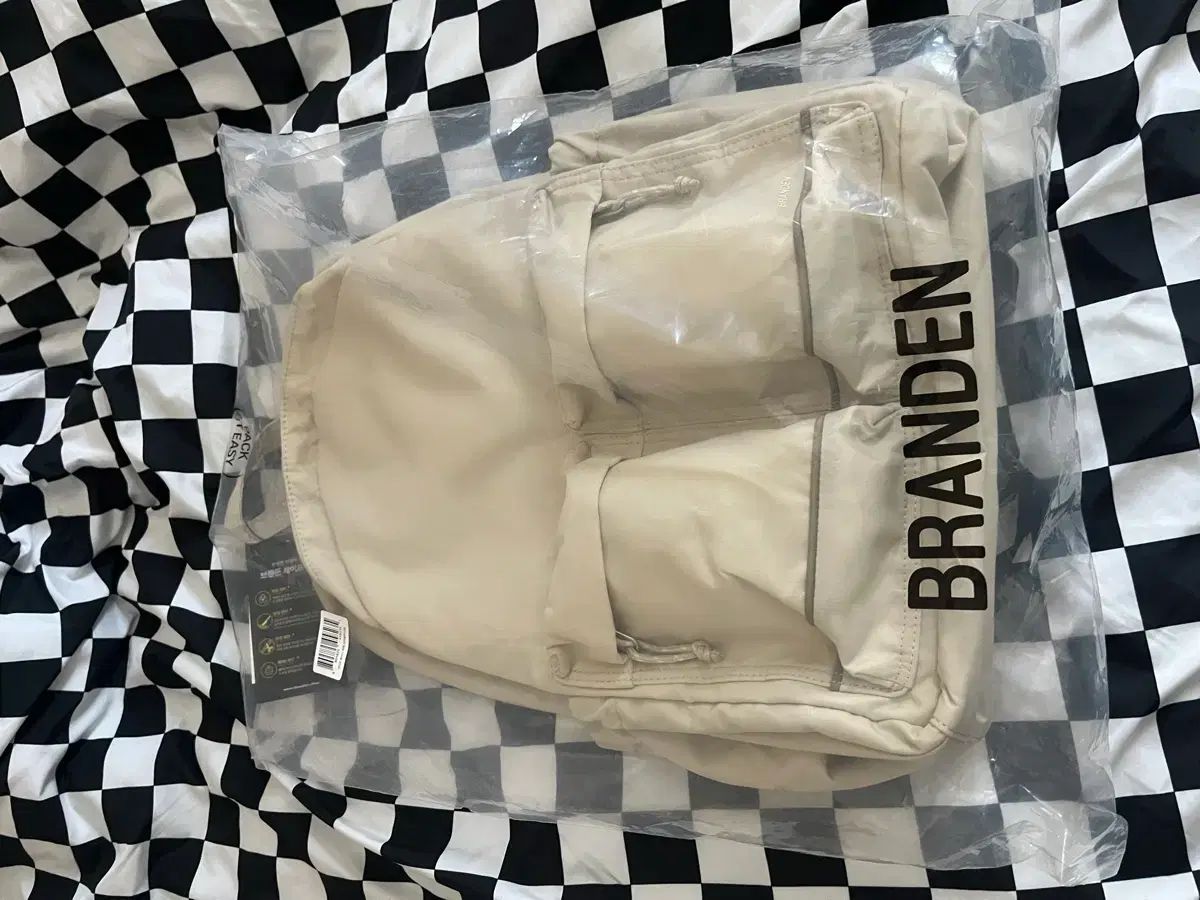 新品 ブレンドン セイフ バックパック ライト ベージュ