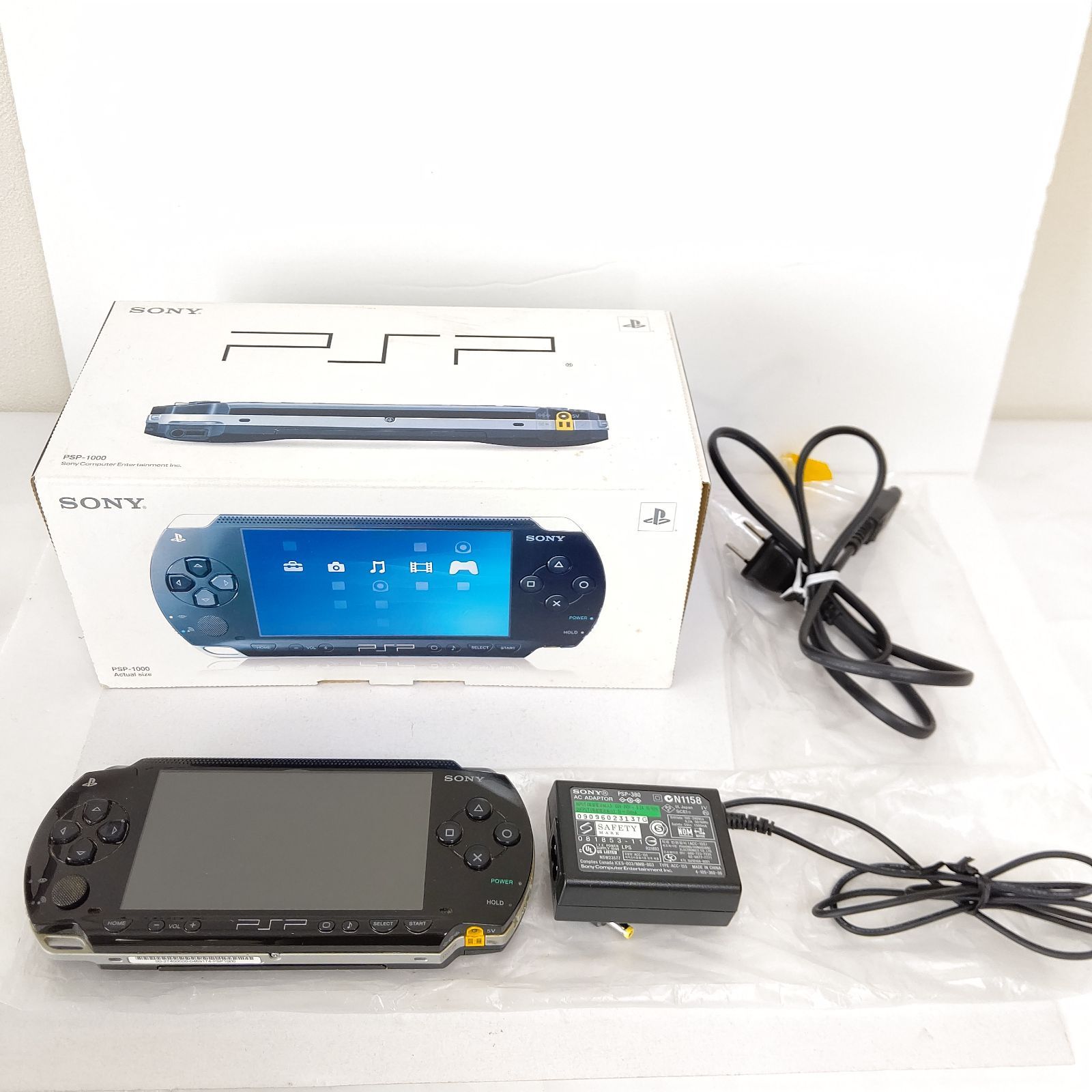 ソニー　PSP1000 ブラック　ゲーム機　プレイステーションポータブル