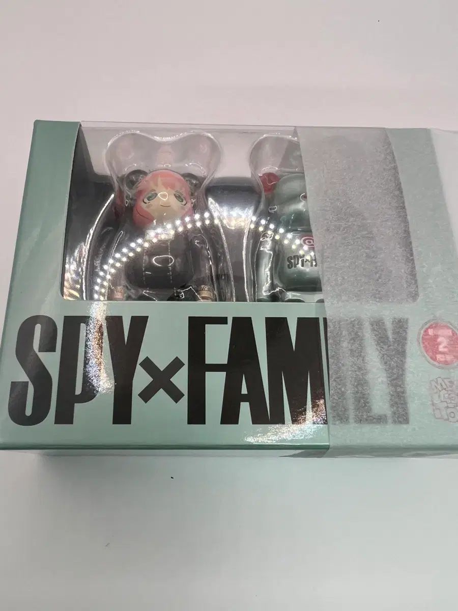 SPY×FAMILY(スパイファミリー) アーニャ BE@RBRICK(ベアブリック) フィギュア - 未開封 新品