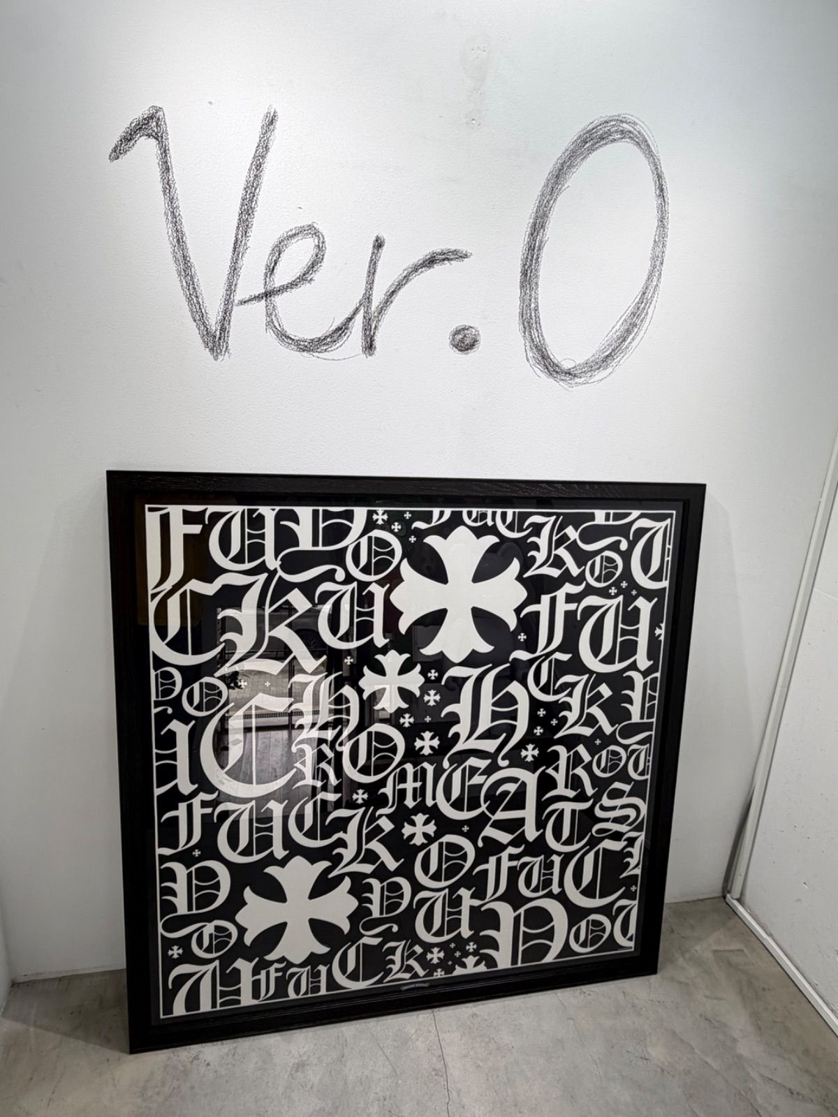 新品　CHROME HEARTS クロムハーツ　CH Plus Old English Logo Silk Scarf with Frame　CHプラス オールドイングリッシュロゴ シルクスカーフ　額縁付き