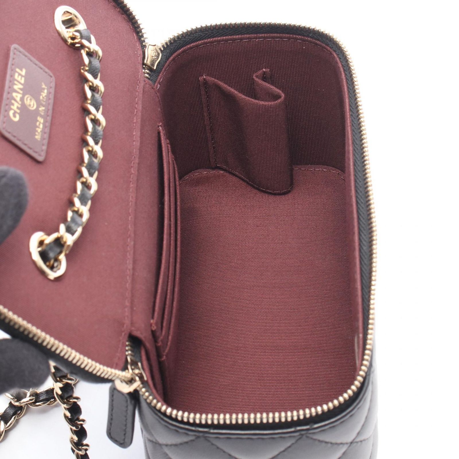 シャネル CHANEL ショルダーバッグ マトラッセ バニティ ブラック
