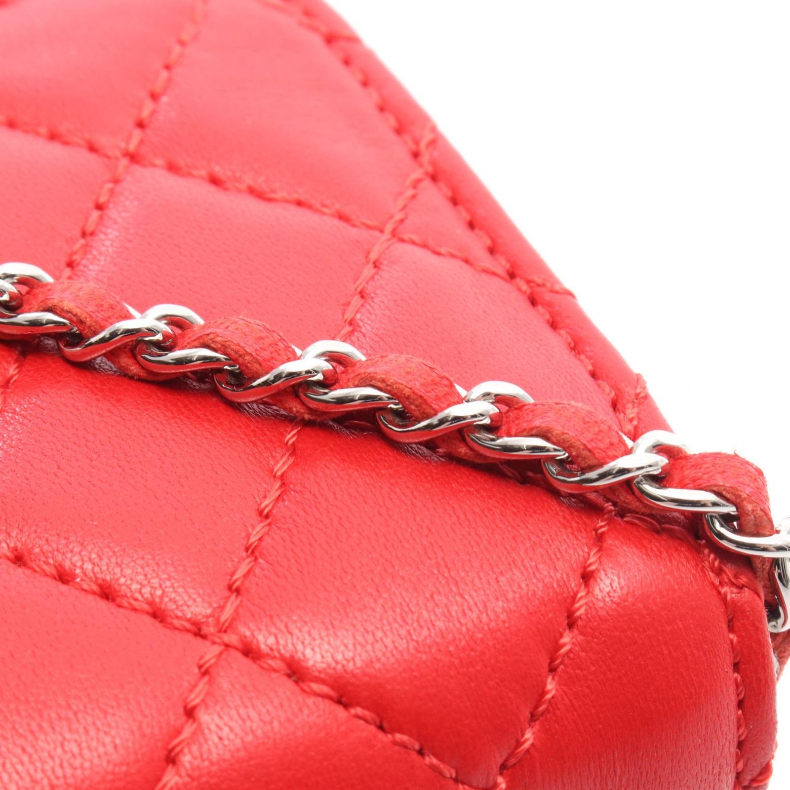 シャネル CHANEL ショルダーバッグ マトラッセ レッド ラムスキン（羊 