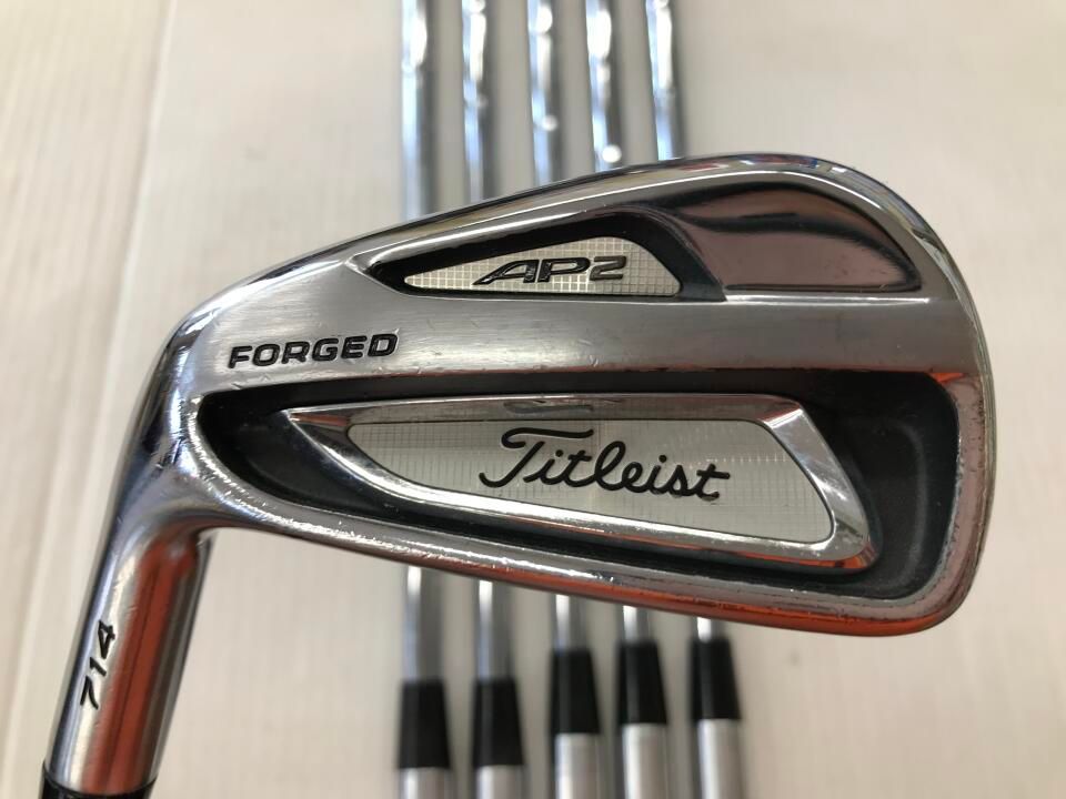 タイトリスト　AP 2 714　ﾃﾞｻﾞｲﾝﾁｭｰﾆﾝｸﾞ　赤　アイアンセット　中古【最短即日発送】