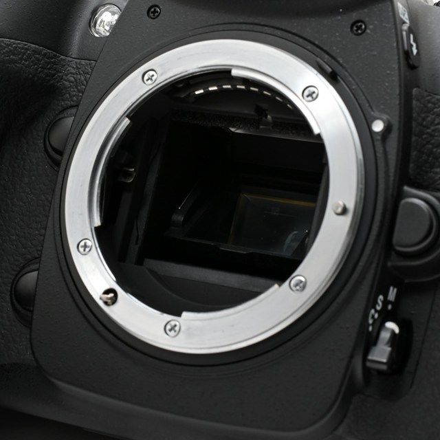 良品＞ Nikon D200 ボディ｜デジタル一眼レフカメラ｜シャッター数
