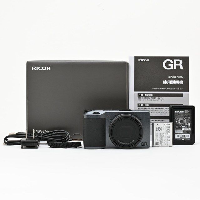 ＜美品＞ RICOH GR IIIx Urban Edition メタリックグレー｜高級コンパクトデジタルカメラ｜シャッター数3,811回｜動作良好｜外観非常に綺麗｜液晶わずかに傷あり｜安心の高コンディション