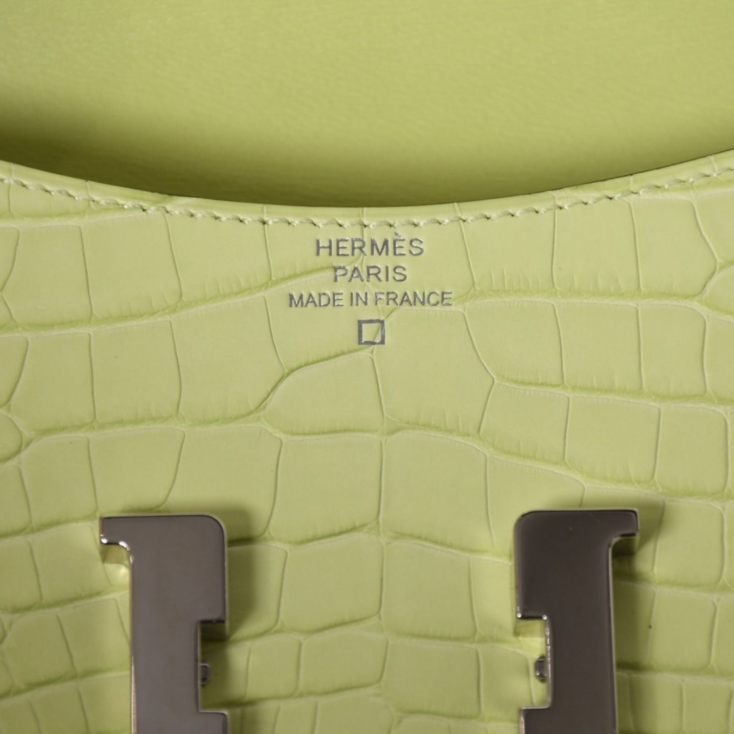 新品同様 エルメス HERMES コンスタンス スリム コンパクトウォレット 