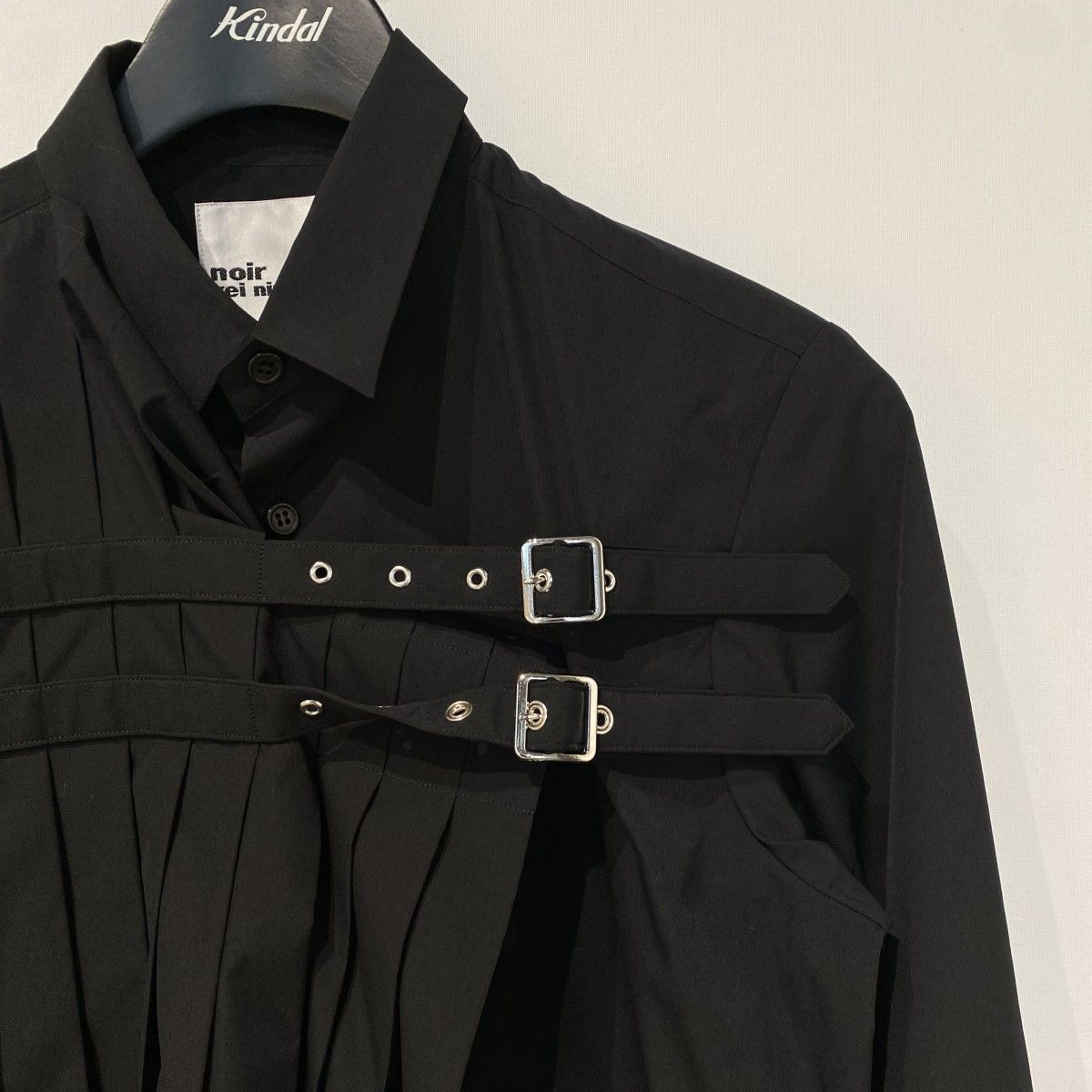 noir kei ninomiya ケープスリーブシャツ noir kei ninomiya 26SS Buckle Pleated Shirtバックルベルトプリーツ