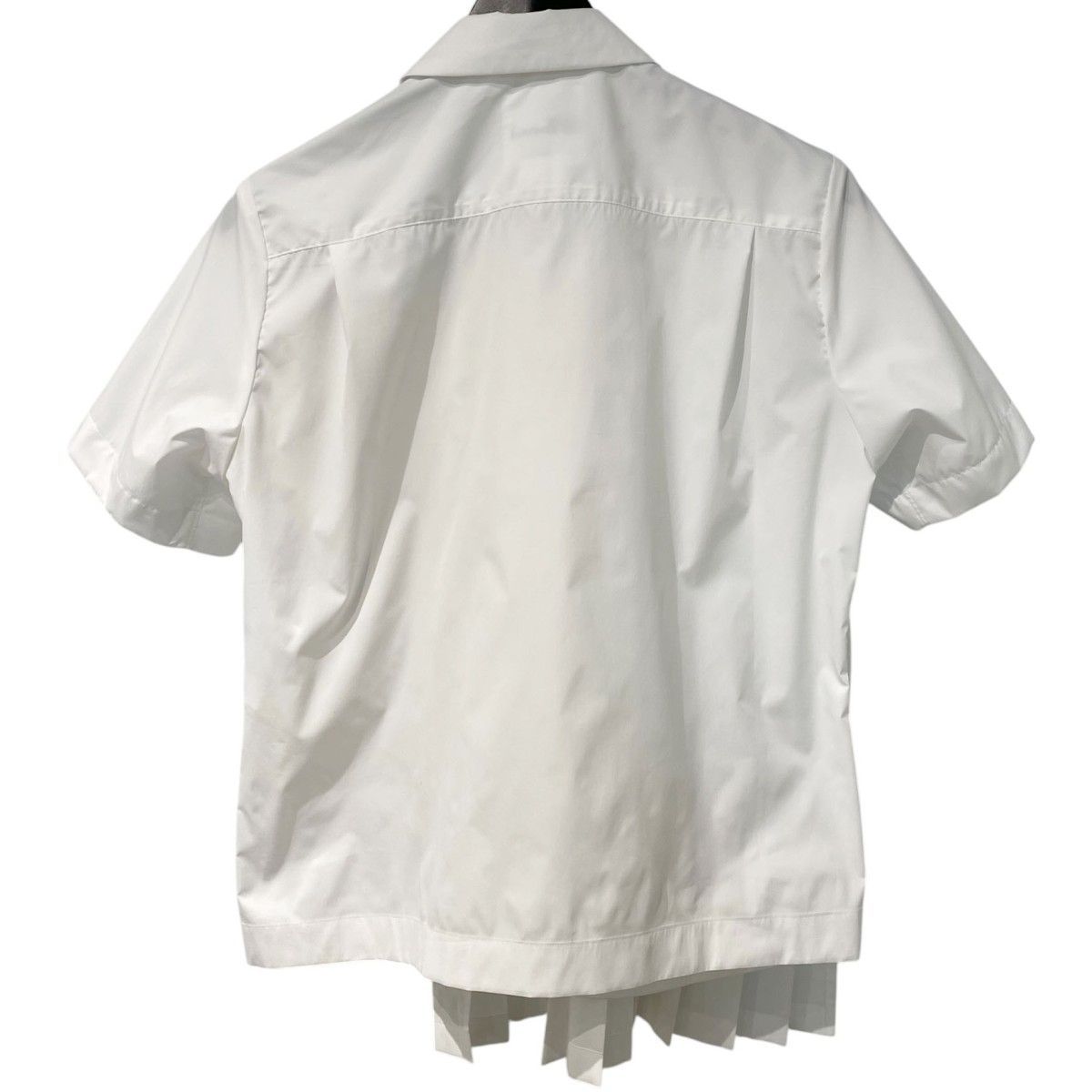 noir kei ninomiya ベルト プリーツ 半袖シャツ 白 Mサイズ noir kei ninomiya 26SS Buckle Pleated S／S Shirtバックルベルト