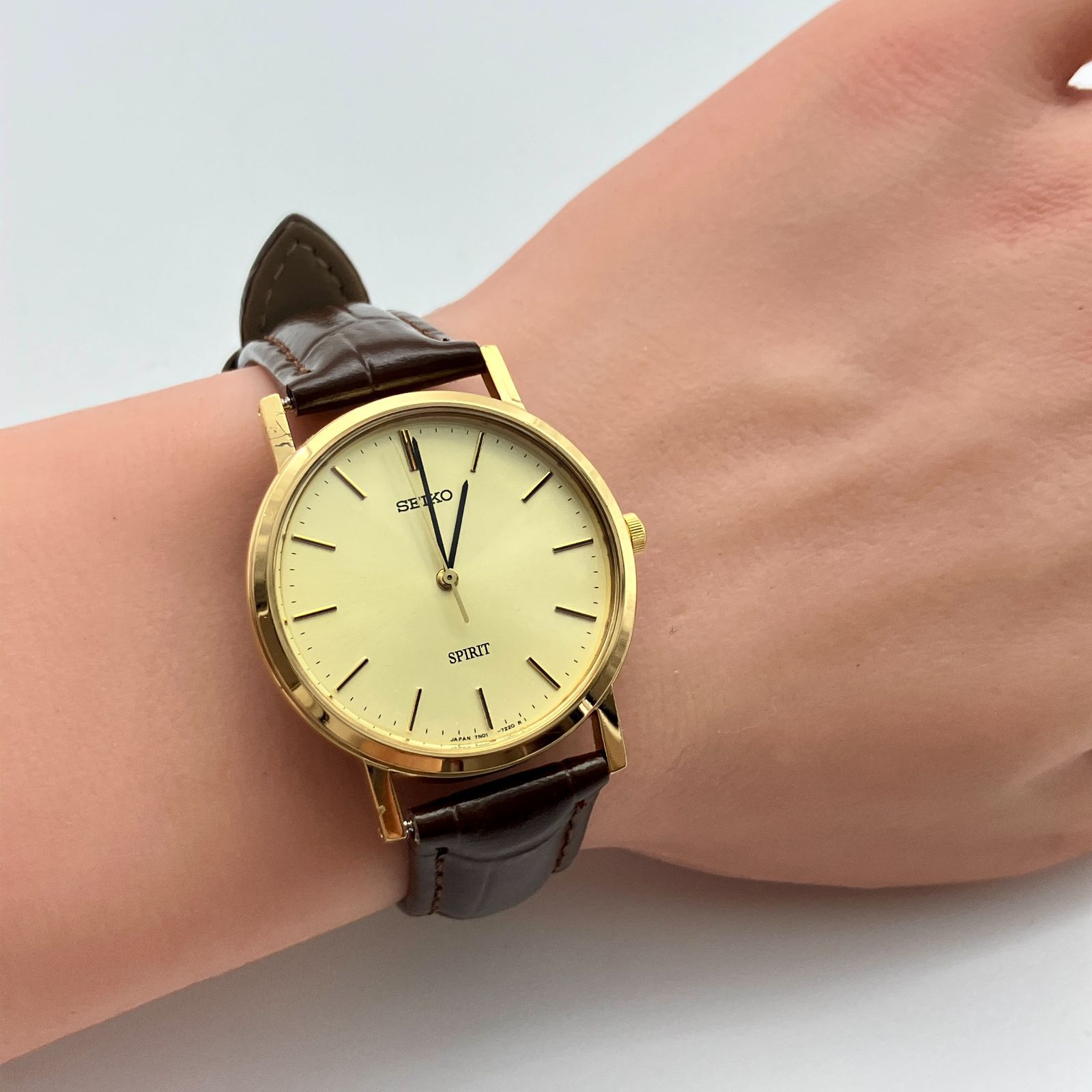 レディース SEIKO アナログクォーツ腕時計 ゴールド