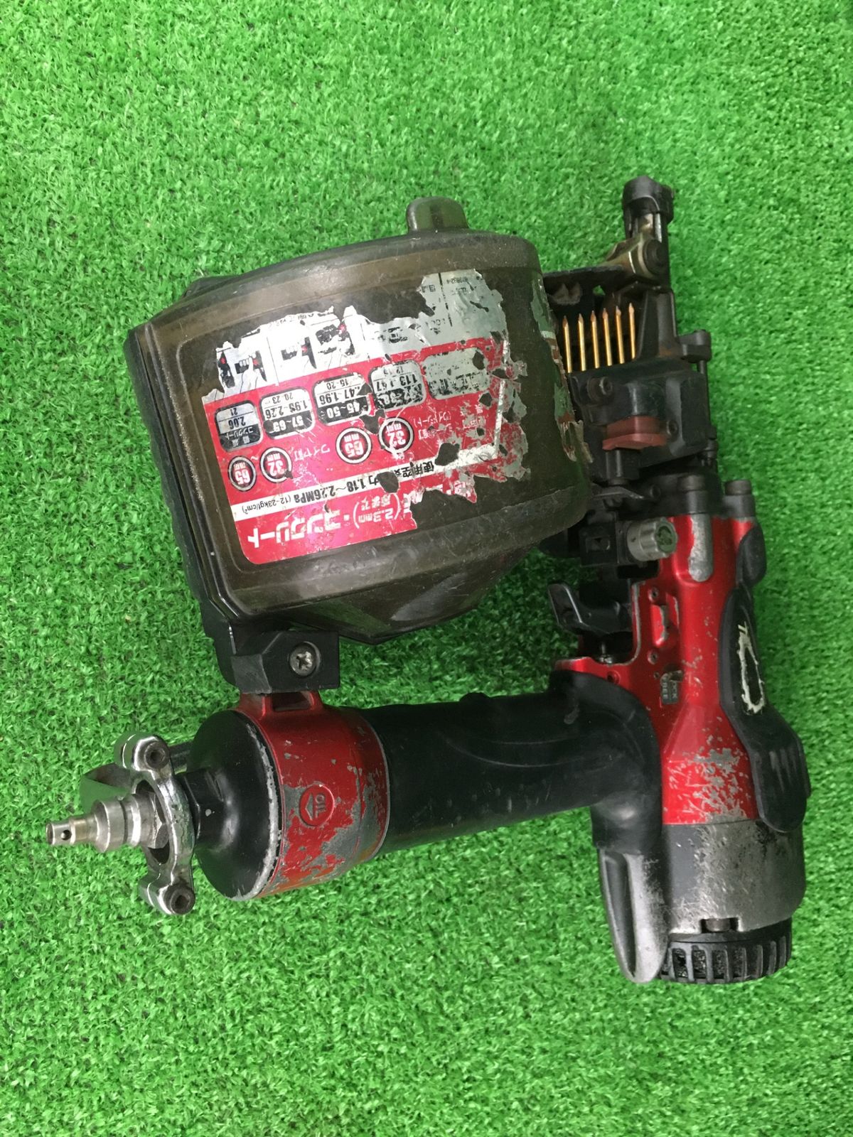 【中古品】【0906】★makita　65mm高圧エア釘打ち機　AN631H　IT76A4XOCD84