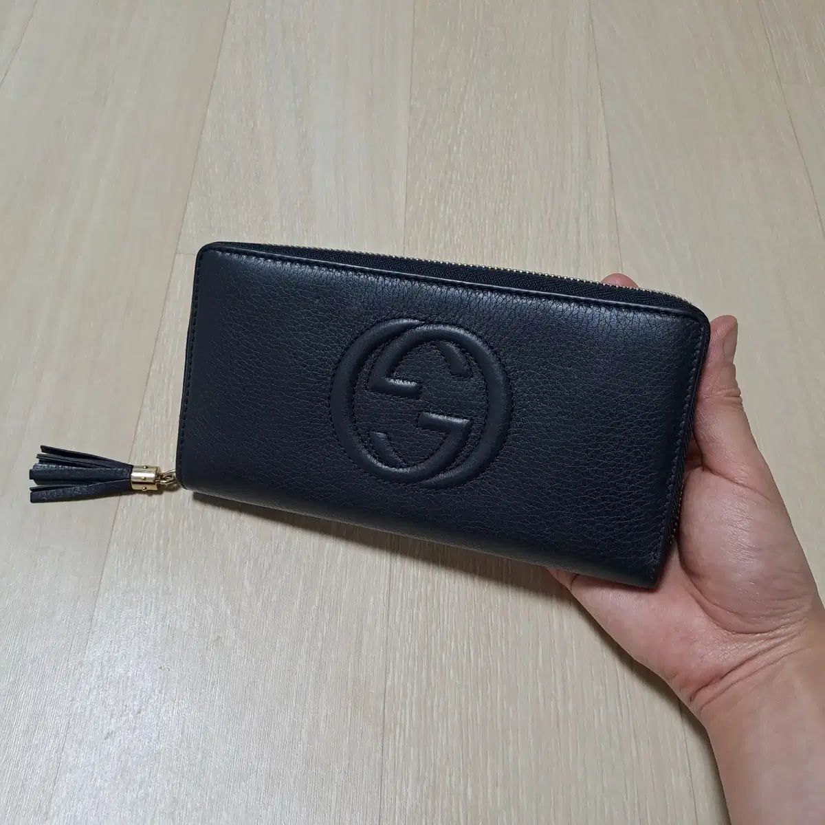 100%/正規品 グッチ ソーホー インターロッキング G ジッパー 長財布 ネイビー