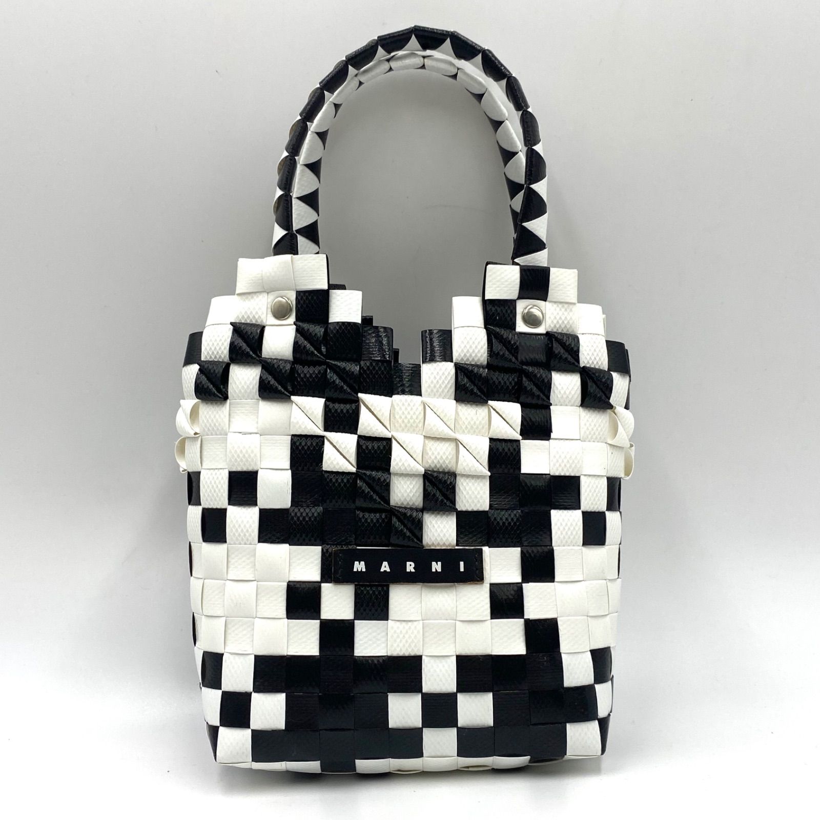 MARNI マルニ　かごバッグ　ダイヤモンドバスケット　マイクロ　ミニバッグ　ハンドバッグ　トートバッグ　ブラック　ホワイト