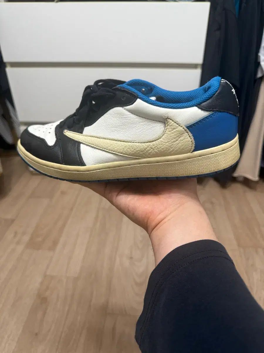 9 5 NIKE トラヴィススコット フラグメント デザイン ロー