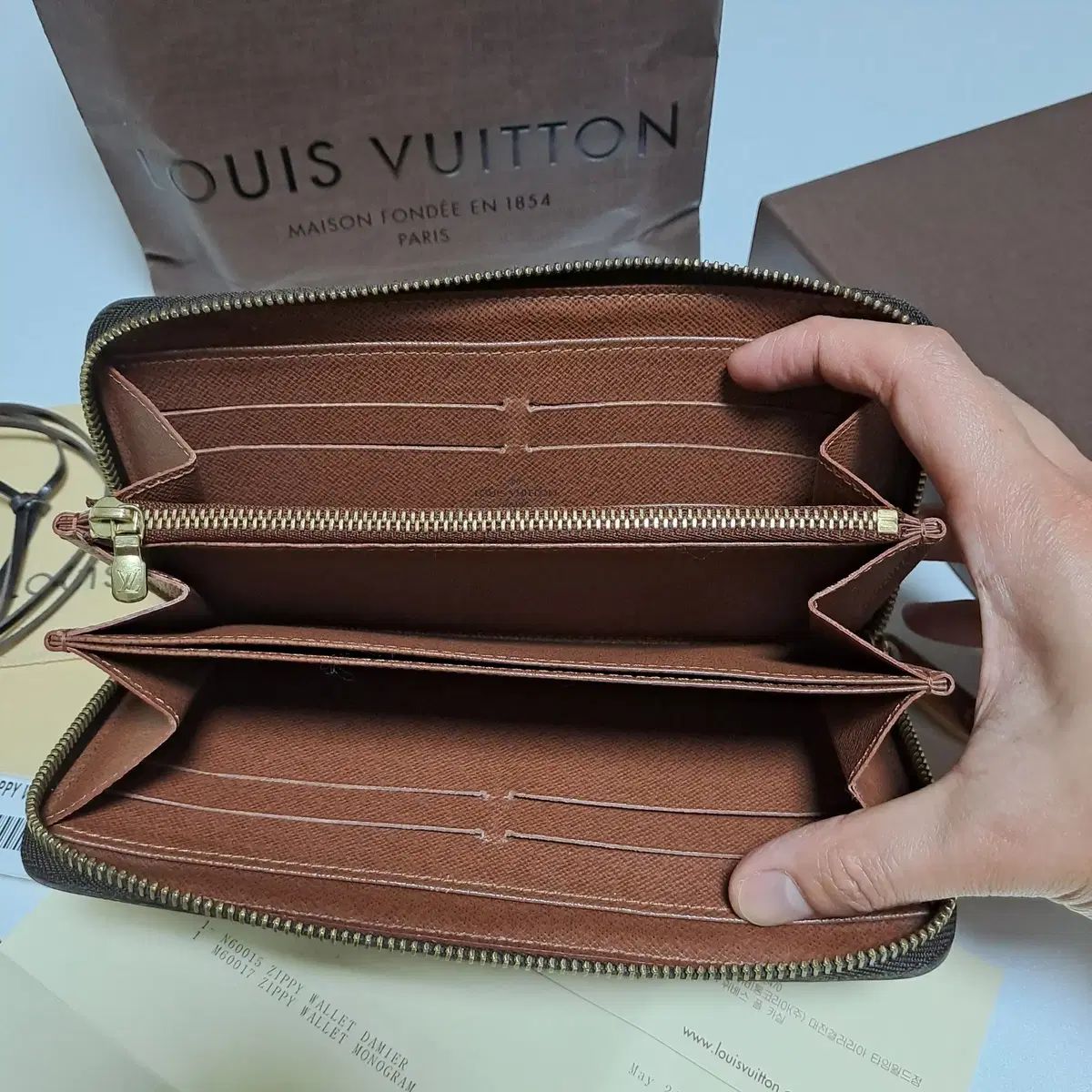 100%/正規品 Louis Vuitton ルイヴィトン ジッピー モノグラム 長財布 