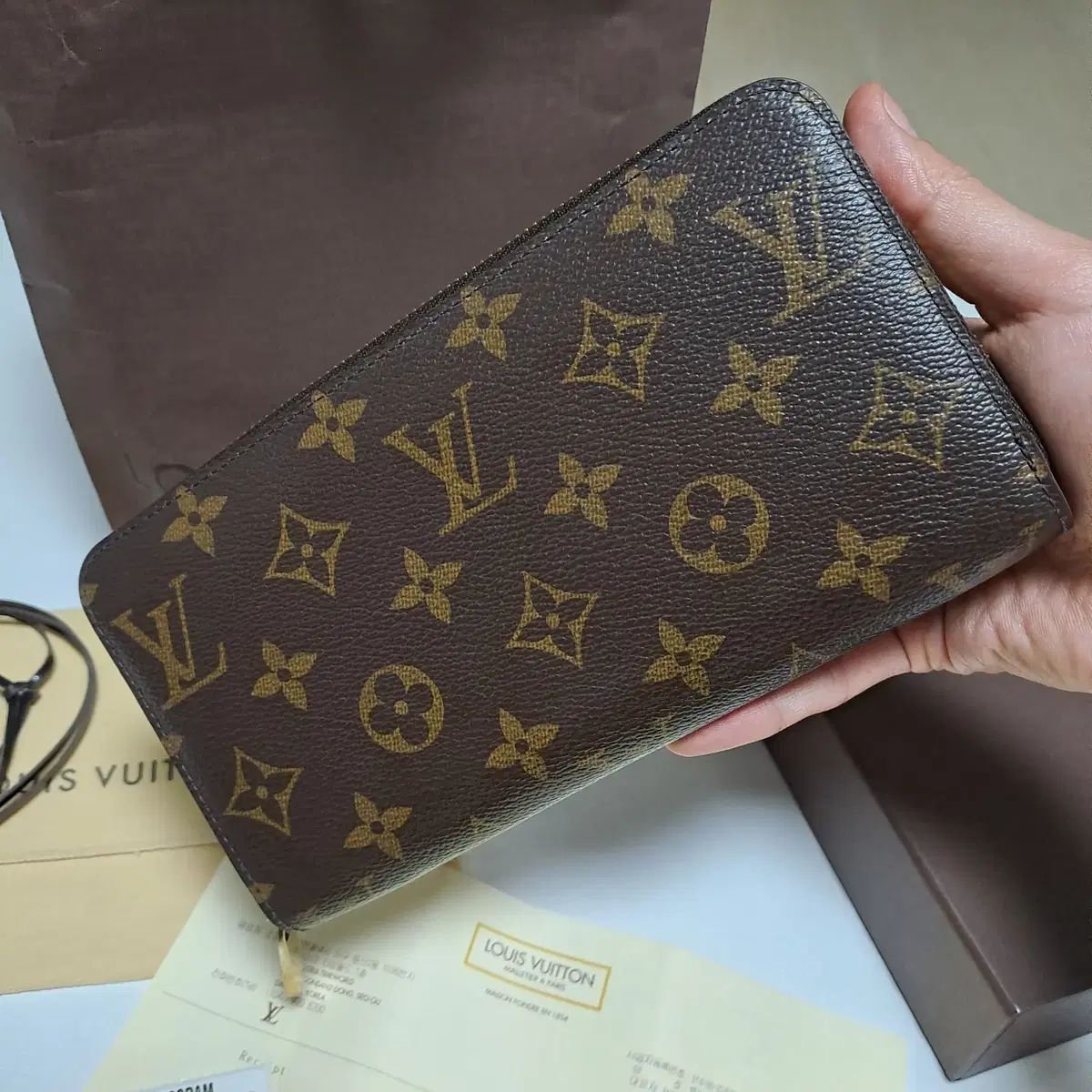 100%/正規品 Louis Vuitton ルイヴィトン ジッピー モノグラム 長財布 