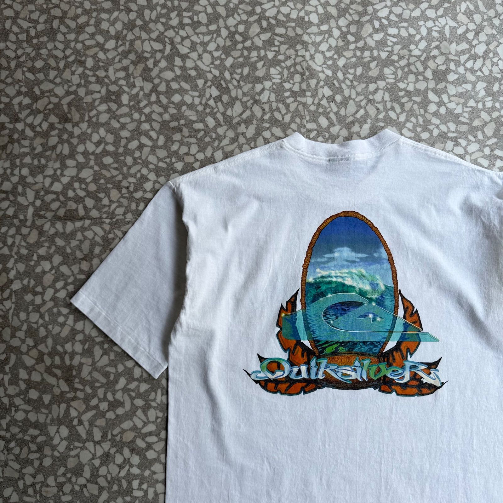 QUIK SILVER / 90’s usa製 back print size L クイックシルバー　バックプリントTシャツ　オールド　シングルステッチ　横ノリ　半袖 サーフィン sk8 白　半袖