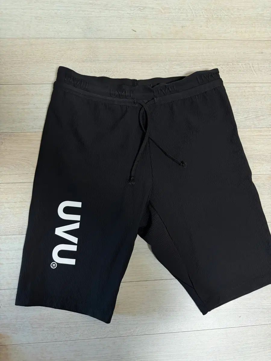 UVU ランニングタイツ 出品