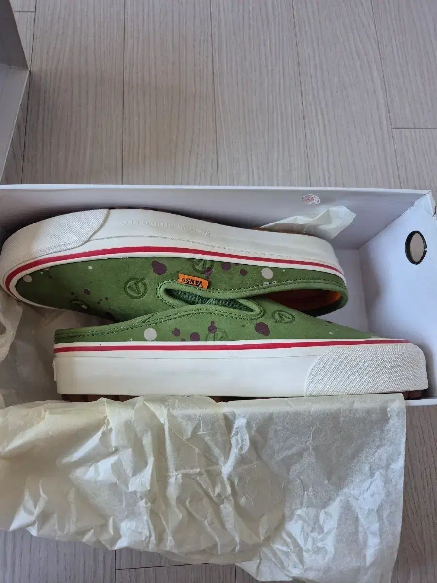 (255) VANS ヴァンズ LQQK スタジオ ライトグリーン ミュール
