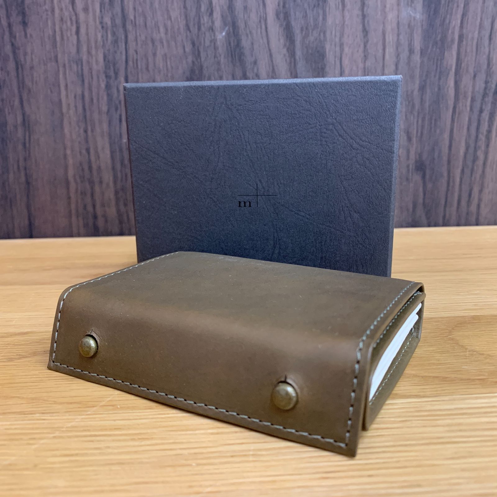 m+ エムピウ ミッレフォッリエⅡ P25 グリージョ　新品未使用 展示未使用】エムピウ ミッレフォッリエⅡ P25 グリージョ m+ 箱付