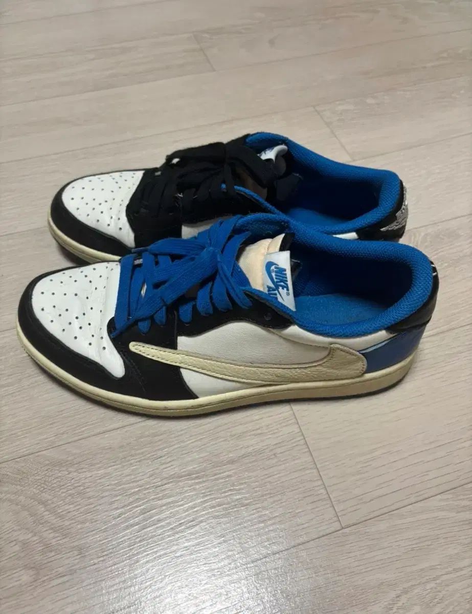 NIKE ジョーダン トラヴィス スコット フラグメント デザイン ロー