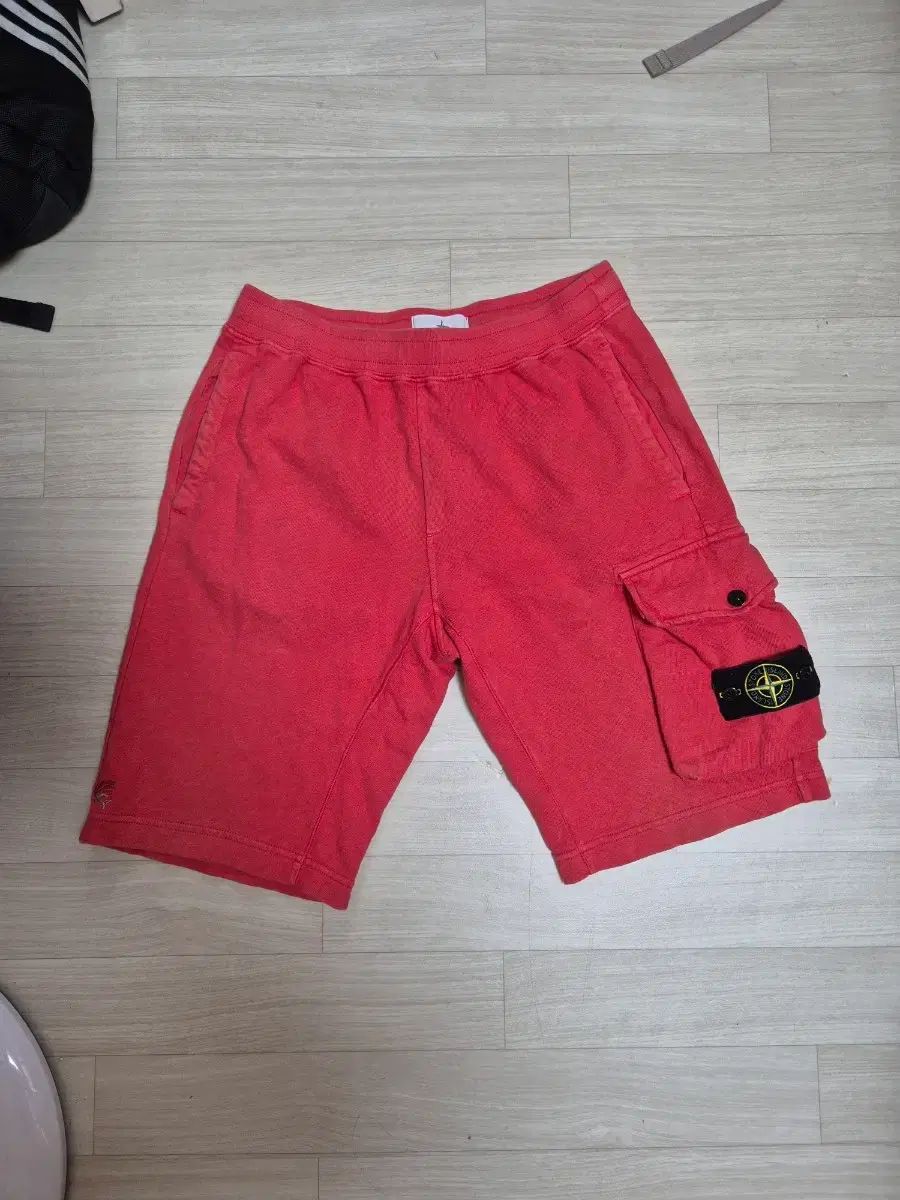正規品 STONE ISLAND ストーンアイランド ハーフパンツ M 30-31-32
