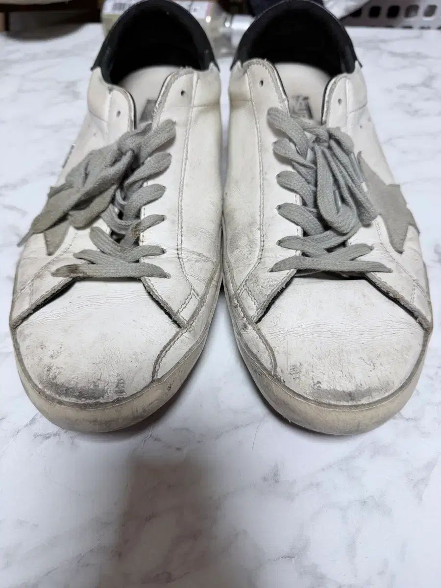 GOLDEN GOOSE ゴールデングース