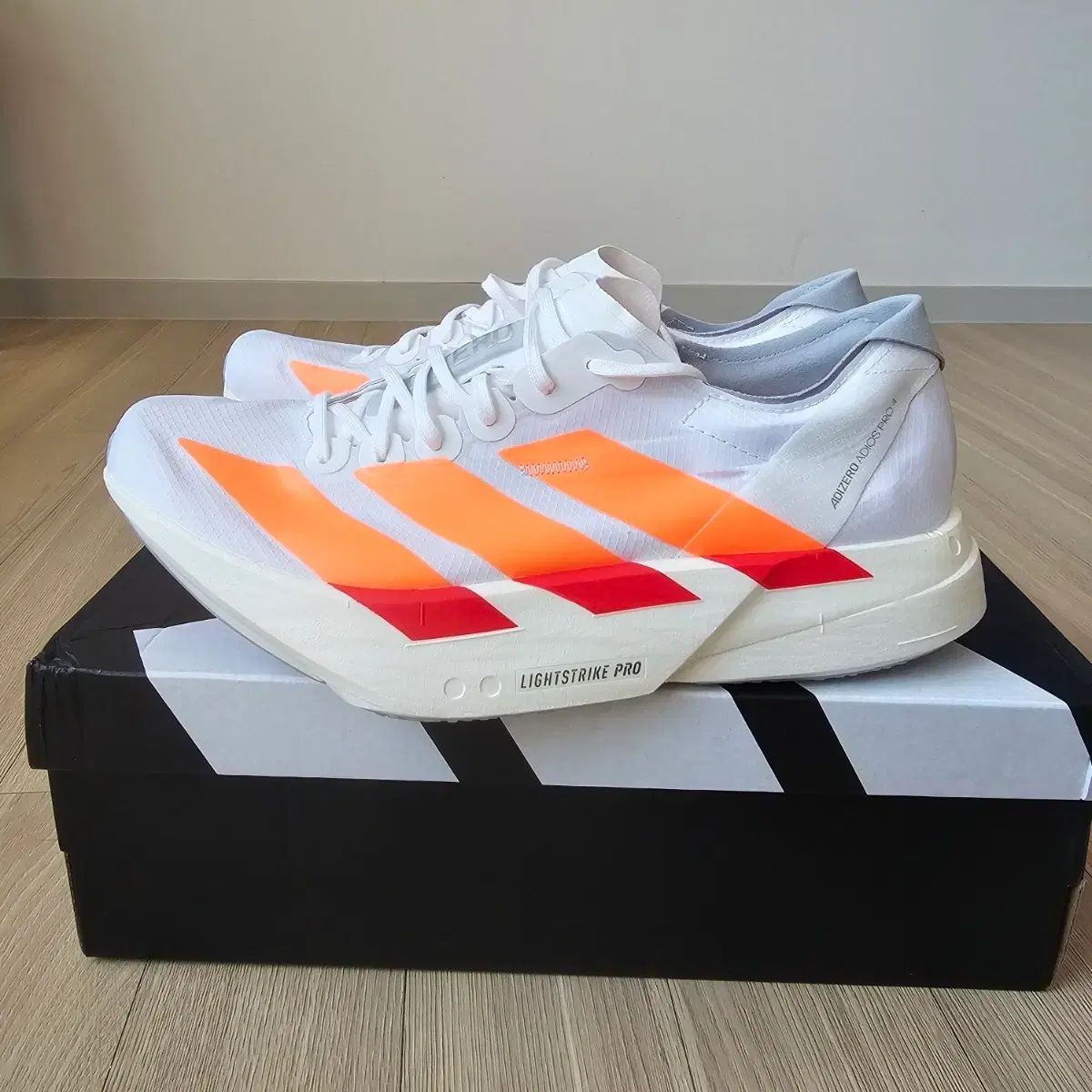 280 新品) アディダス アディゼロ アディオス プロ 4 オレンジ ランニングシューズ