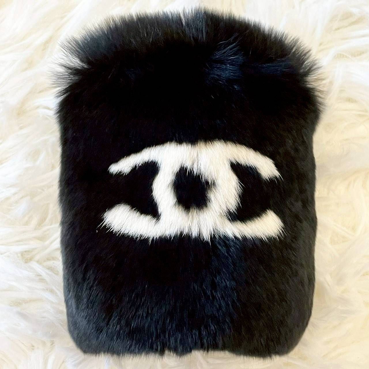 新品同様 CHANEL シャネル ブレスレット リストバンド バングル ラパンファー
