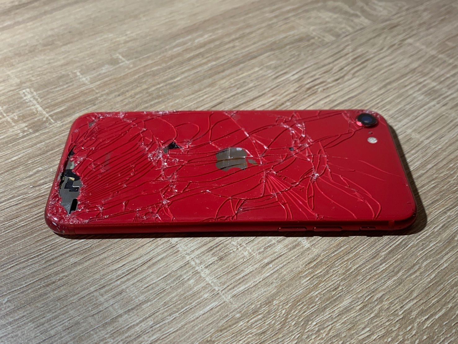iPhone SE 第2世代 ジャンク品 パーツ取り用 - メルカリ