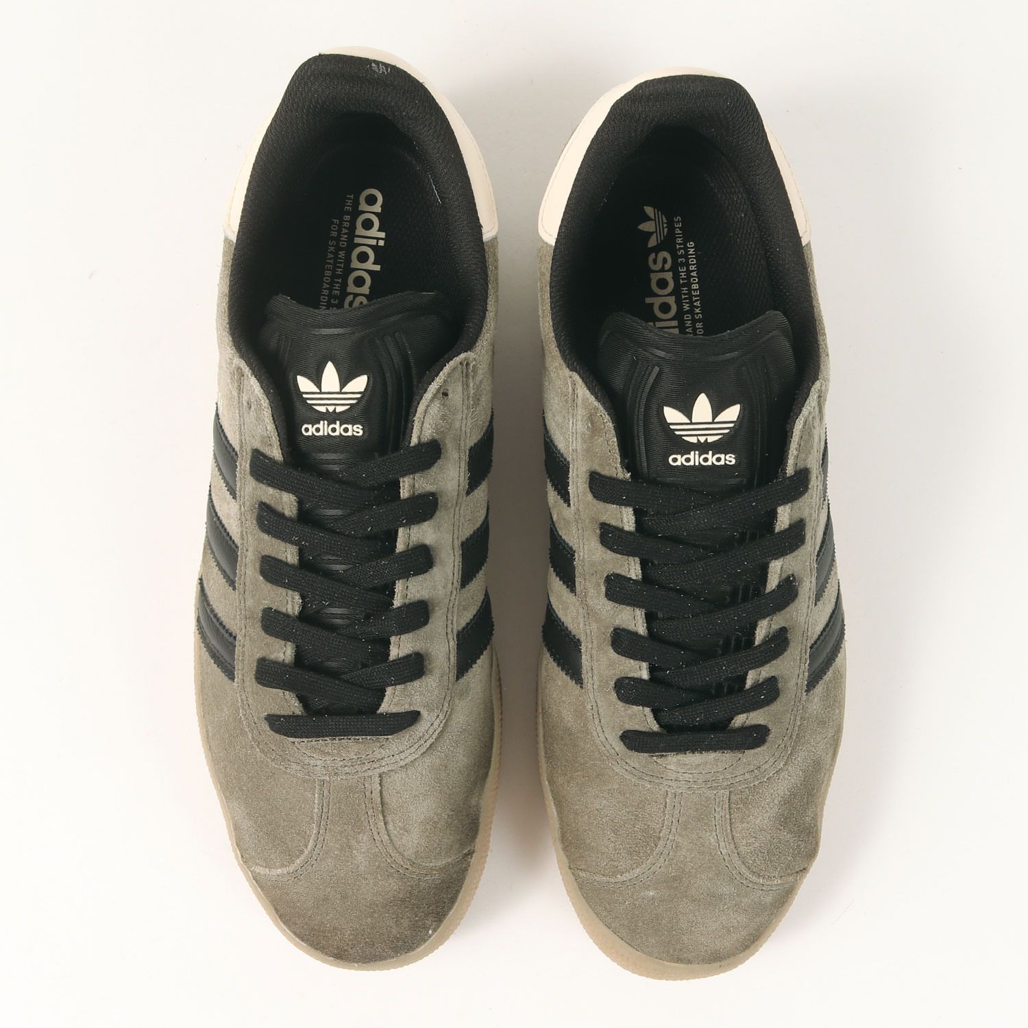 adidas アディダス サイズ:US10.5(28.5cm) | 23SS SKATBOARDING GAZELLE ADV (HP9107) | スケートボーディング ガゼル | オリーブストレータ | ローカット スニーカー シューズ【中古】 adidas アディダス サイズ:US10.5(28.5cm) | 23SS SKATBOARDING GAZELLE ADV (HP9107) | スケートボーディング ガゼル | オリーブストレータ | ローカット スニーカー シューズ【中古】