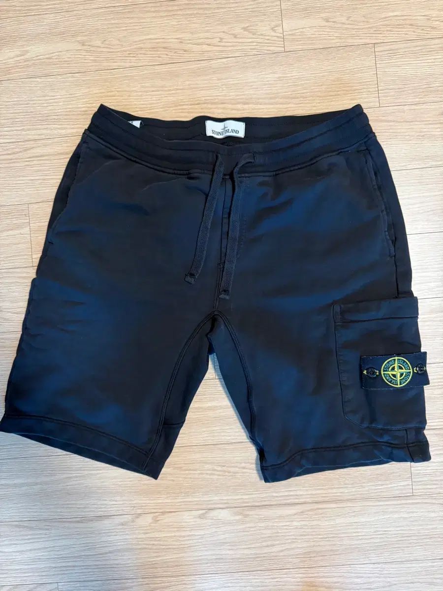 STONE ISLAND ストーンアイランド バミューダ ショーツ 701564651 ブラック m 出品