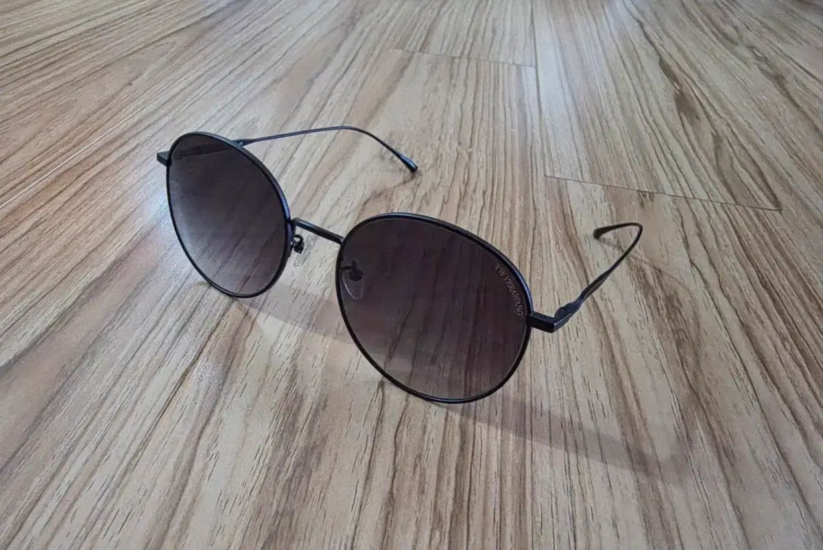 VERA WANG ヴェラウォン サングラス