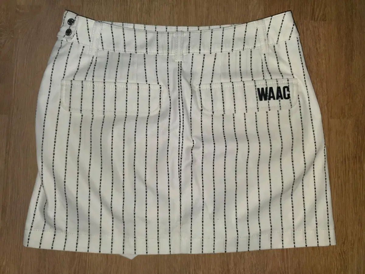 WAAC ゴルフ スカート 白 ストライプ