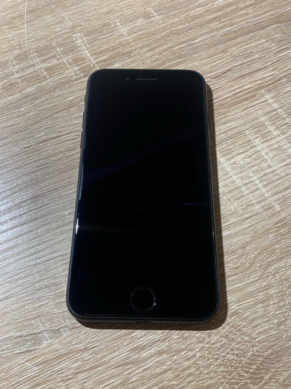 1186 iPhone 7 32GB ブラック 動作確認済み 【ネ】