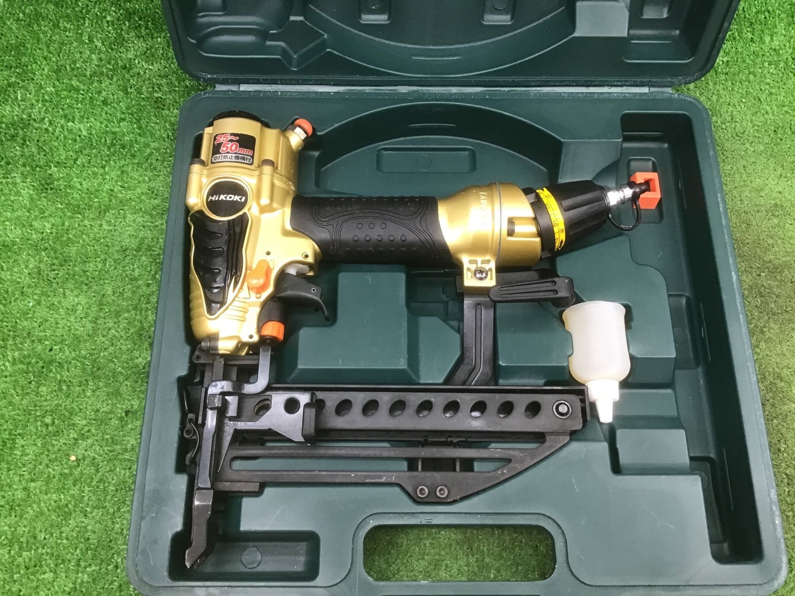 中古品】◇ハイコーキ(HIKOKI ※旧:日立工機) 高圧フロアタッカ 中古品】◇ハイコーキ(HIKOKI ※旧:日立工機) 高圧フロアタッカ