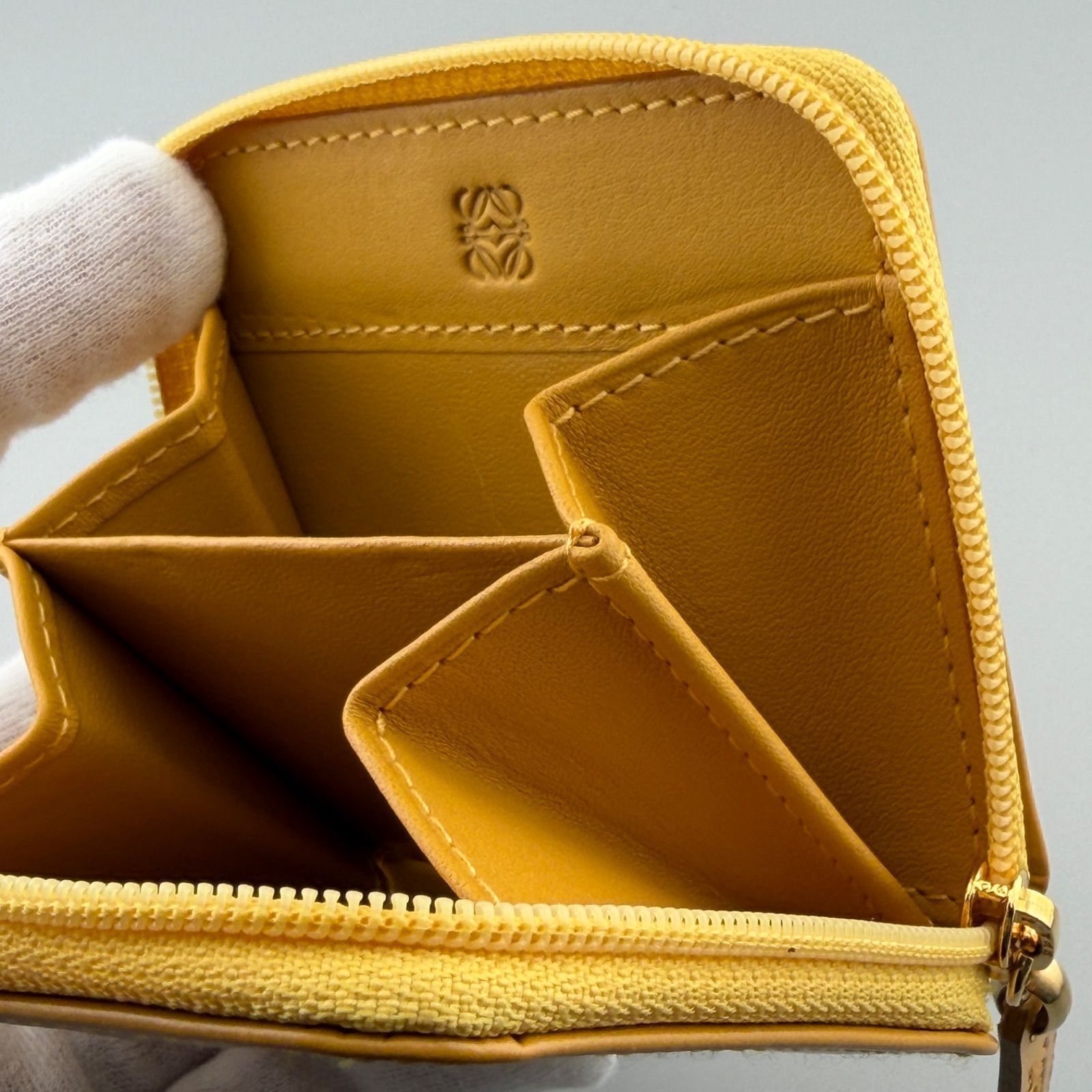 LOEWE ロエベ アナグラム コインケース 小銭入れ イエロー系 美品 