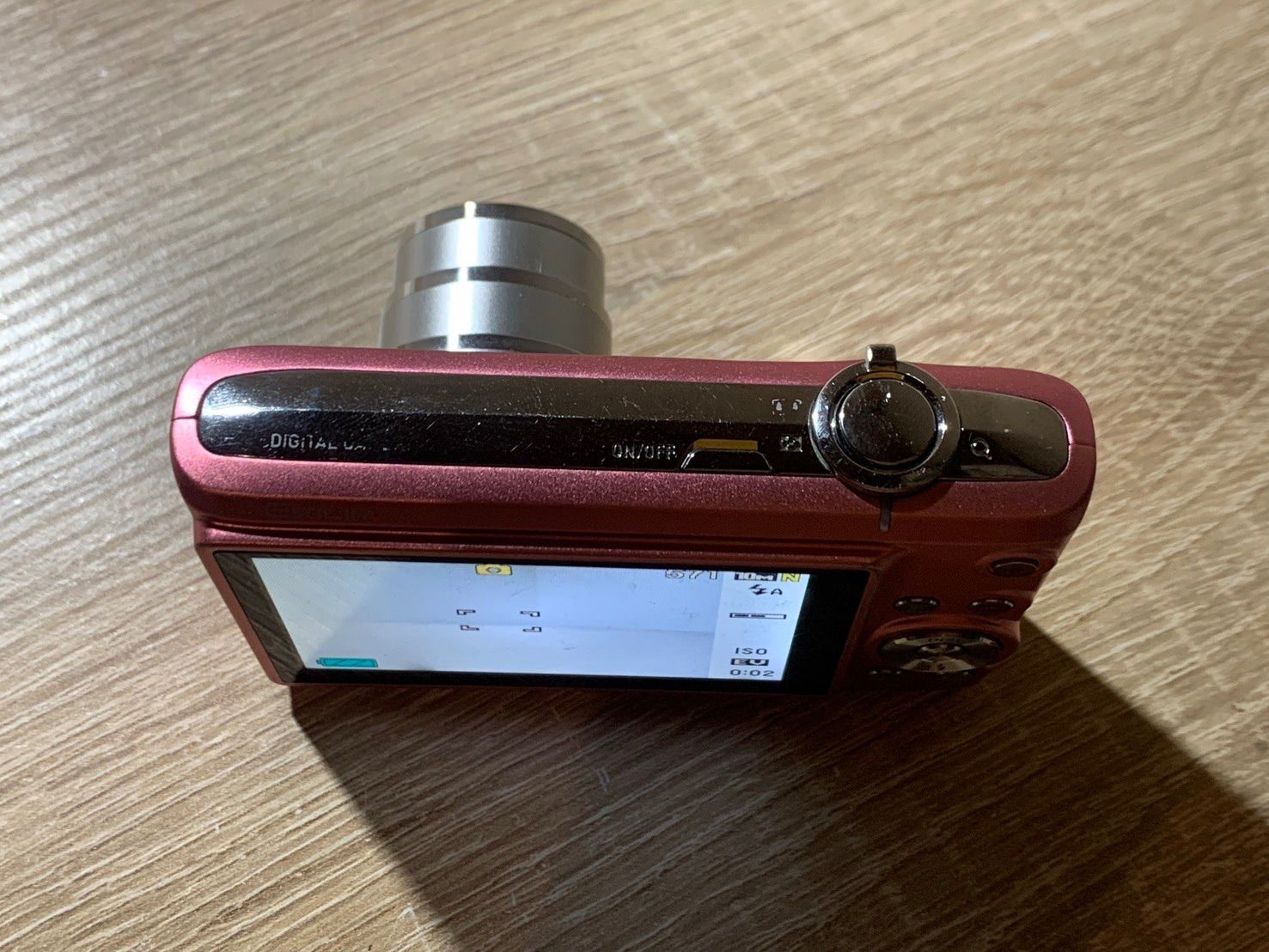 1143 Casio EXILIM EX-Z250 ピンク デジカメ 動作確認済み 訳アリ【ネ