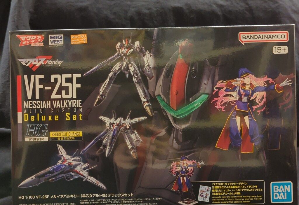 バンダイ VF-25F メサイアバルキリー(早乙女アルト機)デラックスセット