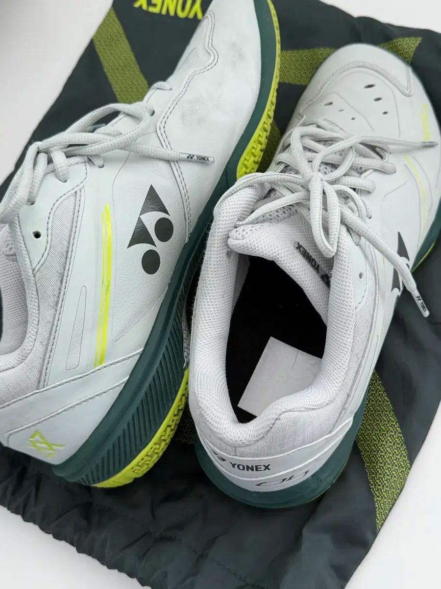YONEX ヨネックス バドミントンシューズ 65z4 アクセルセン