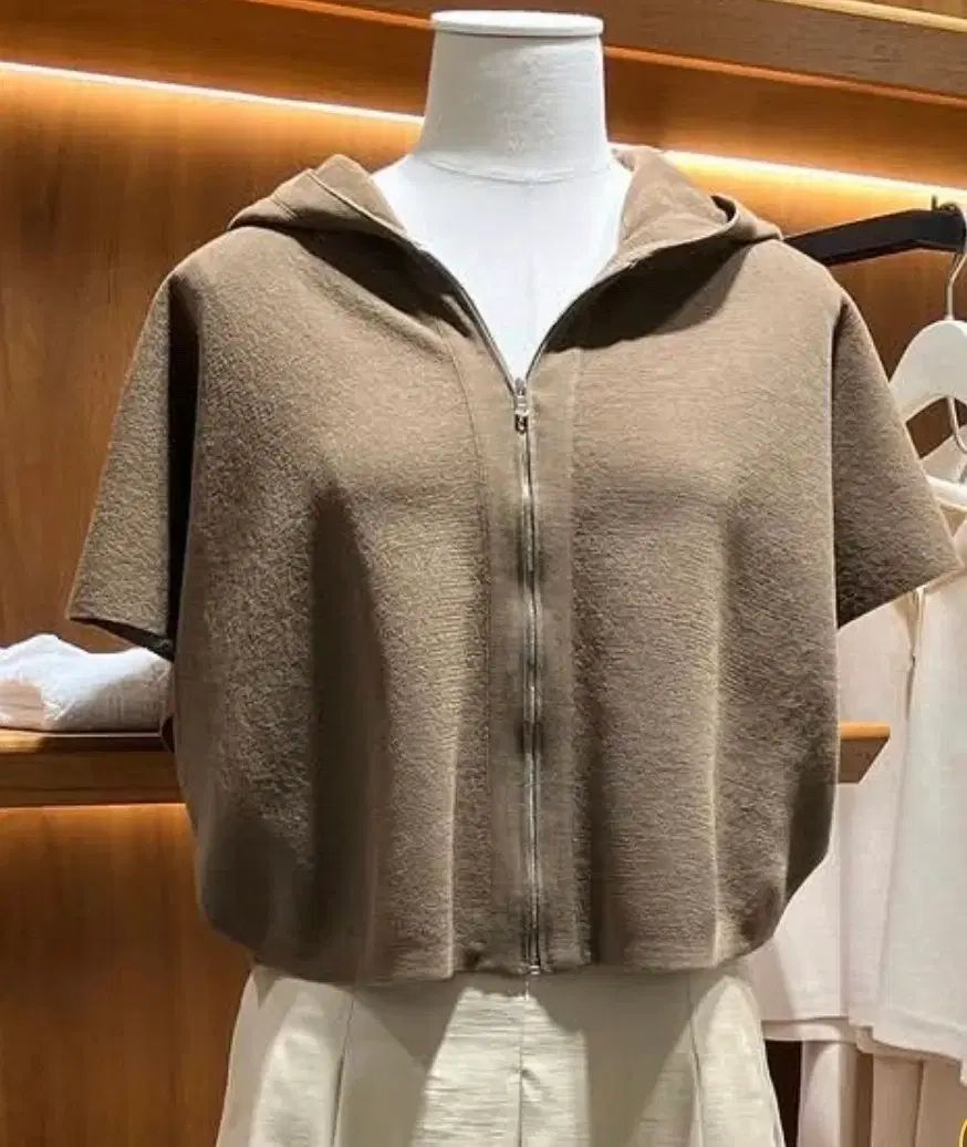 the CASHMERE フード ジップアップ