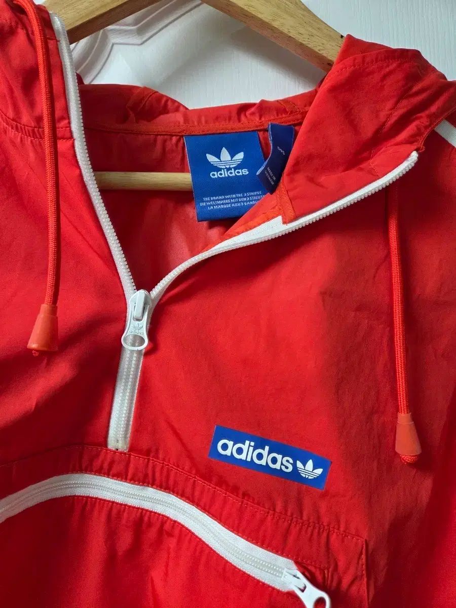 pakaian adidas ウィンドブレーカー