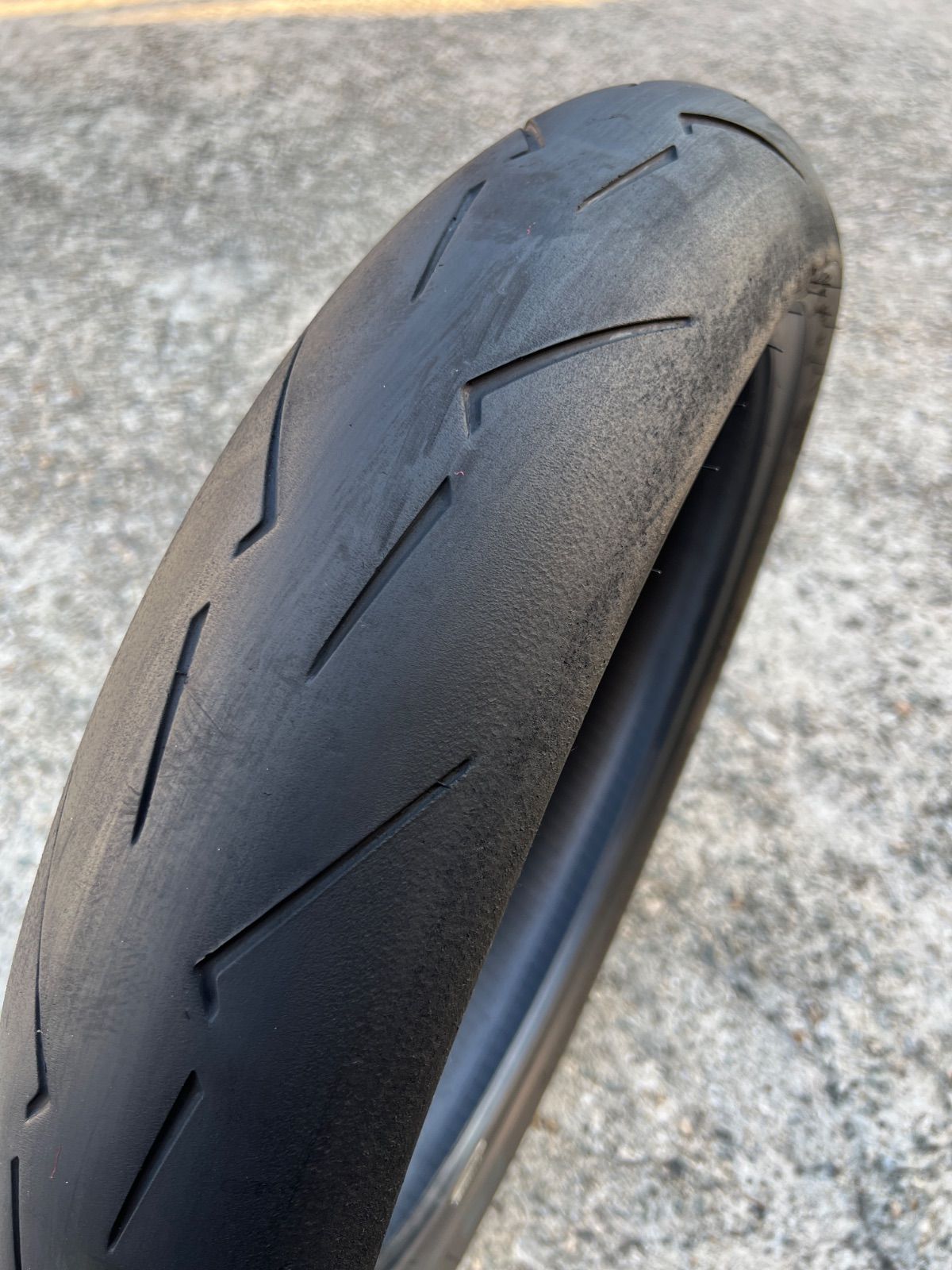 ピレリ スーパーコルサ 110/70R17 1309 - メルカリ