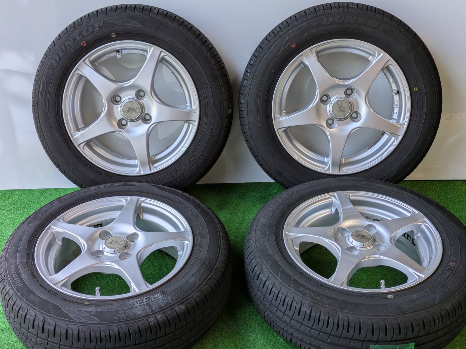 ■2023年製　ダンロップ　エナセーブ　EC204　■14インチアルミホイール付き夏タイヤ4本　■165/70R14　アクア