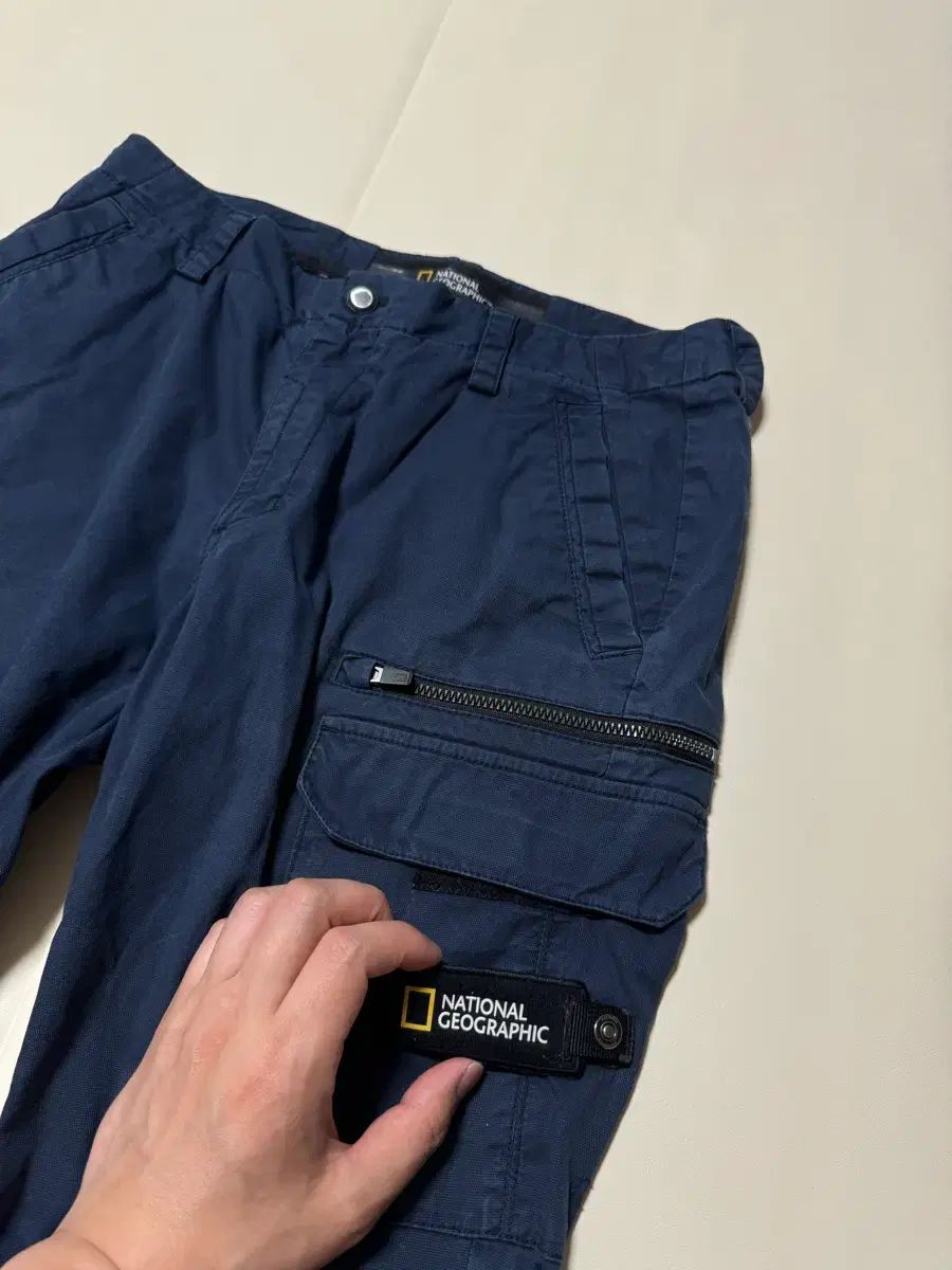 (状態SS出品価格12)NATIONALGEOGRAPHIC タヌ ストレッチ夏用 ストレートカーゴパンツ32 (状態SS出品価格12)NATIONALGEOGRAPHIC タヌ ストレッチ夏用 ストレートカーゴパンツ32