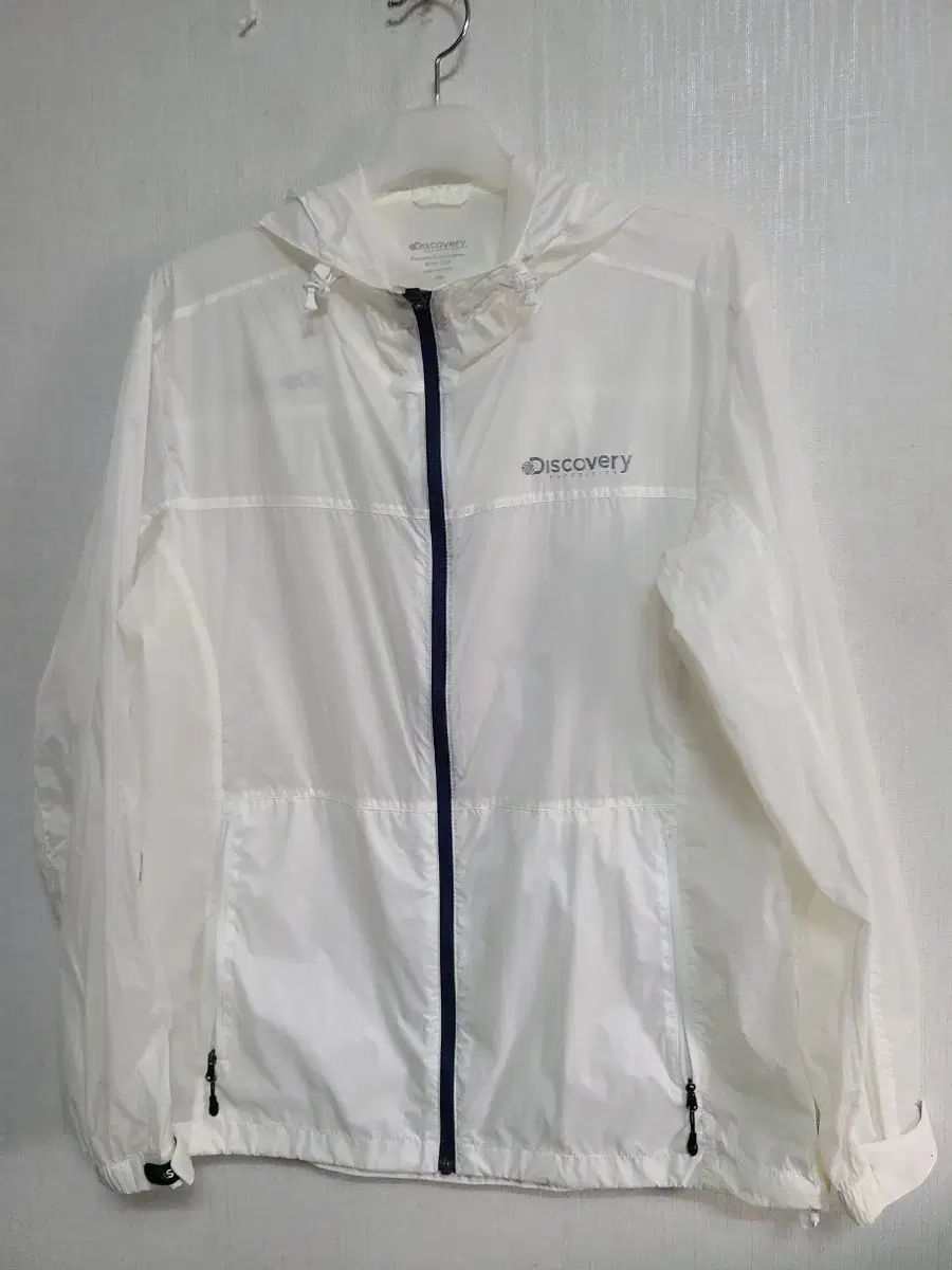 DISCOVERY ウィンドブレーカー ジャケット 白 105