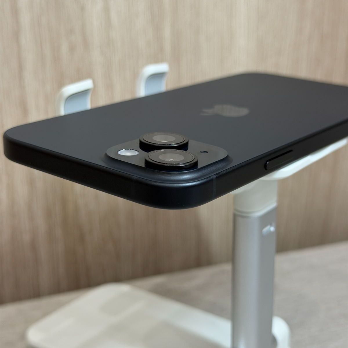 【並品】iPhone 15 Plus 128GB ブラック 本体 【並品】iPhone 15 Plus 128GB ブラック 本体