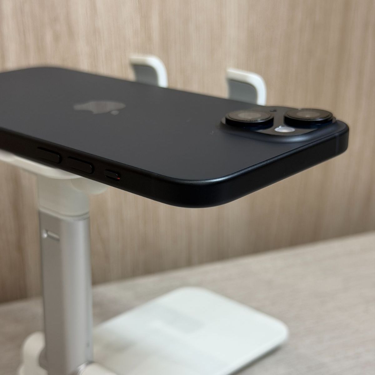 【並品】iPhone 15 Plus 128GB ブラック 本体 【並品】iPhone 15 Plus 128GB ブラック 本体