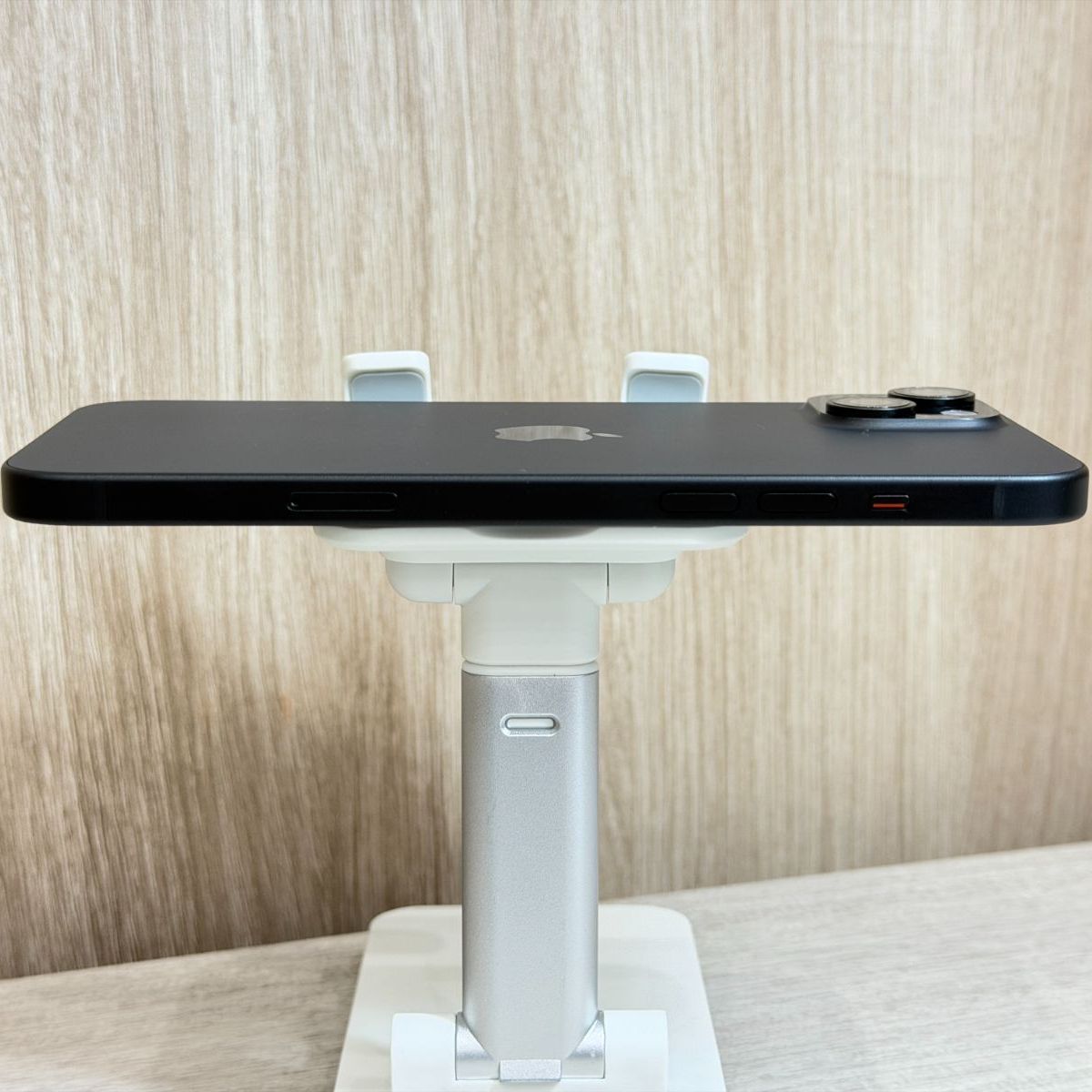 【並品】iPhone 15 Plus 128GB ブラック 本体 【並品】iPhone 15 Plus 128GB ブラック 本体