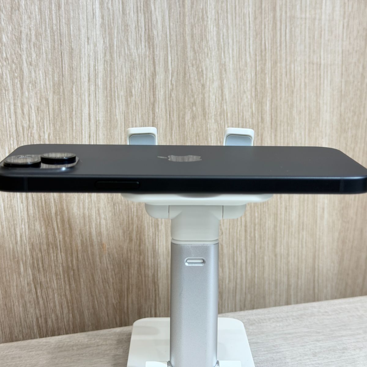【並品】iPhone 15 Plus 128GB ブラック 本体 【並品】iPhone 15 Plus 128GB ブラック 本体