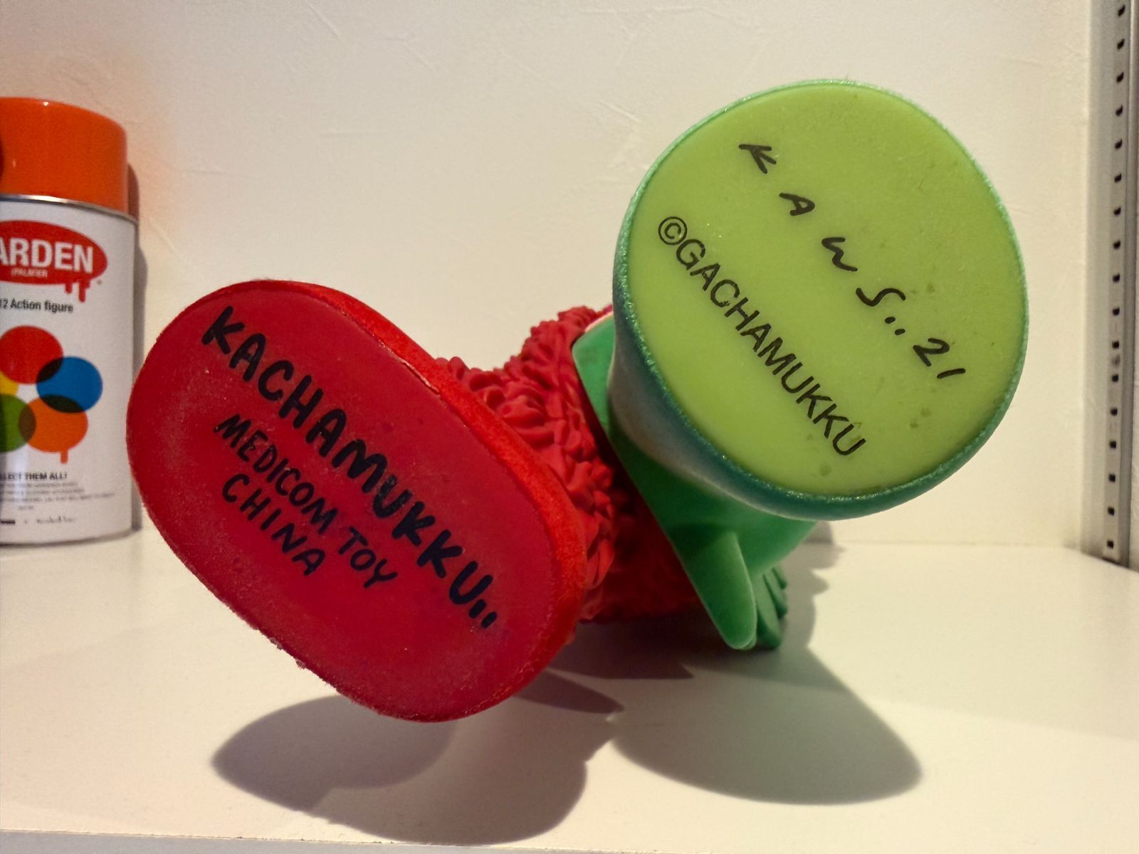 KACHAMUKKU Original colorway 中古美品 KAWS - メルカリ